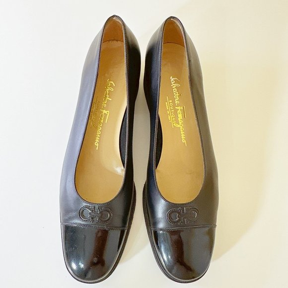 Ferragamo Ballerina Pumps 1.5" Heel - Picture 2 of 13